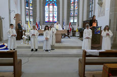 Feier der 1. Heiligen Kommunion in Sankt Crescentius (Foto: Karl-Franz Thiede)